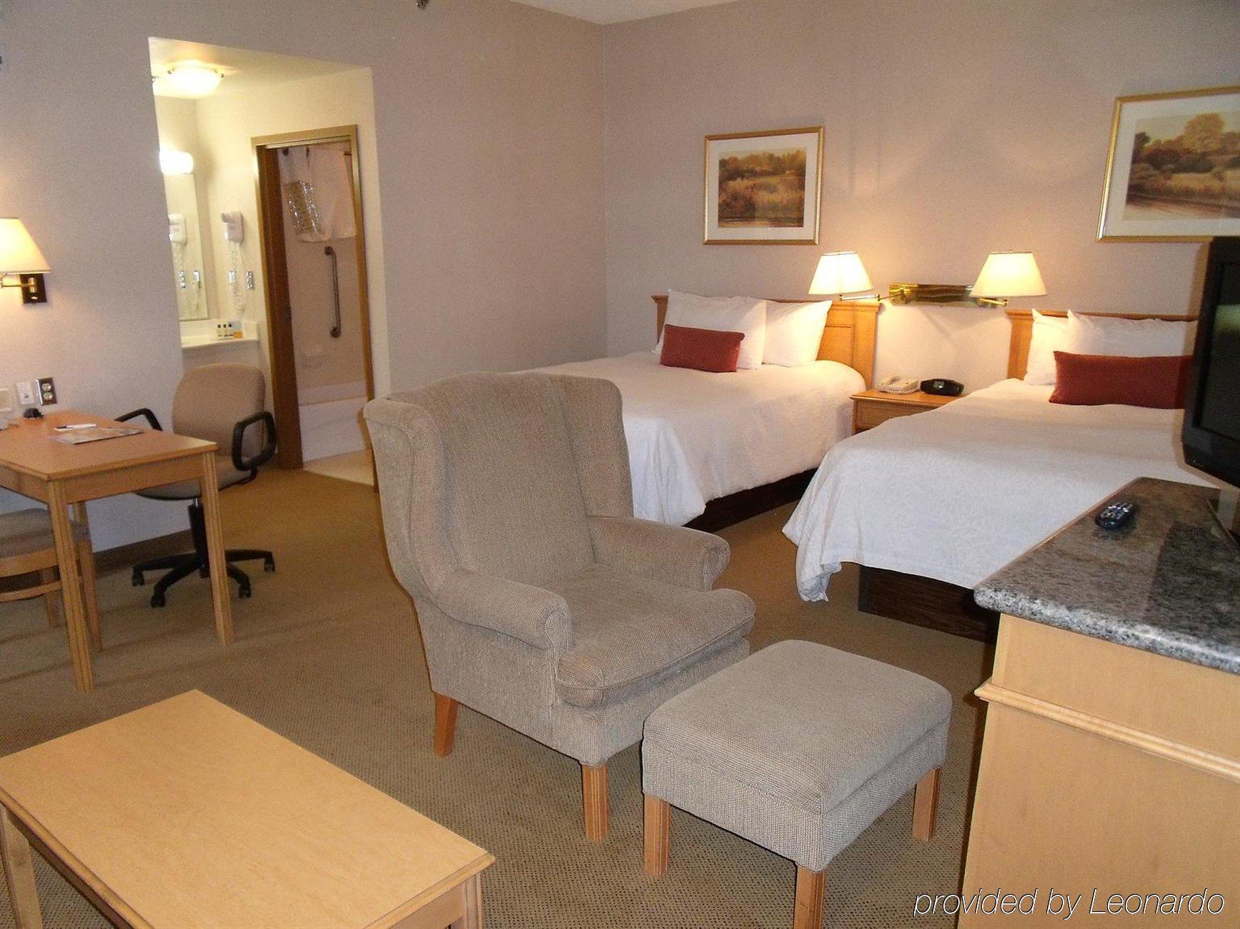Humphry Inn And Suites Winnipeg Zimmer foto